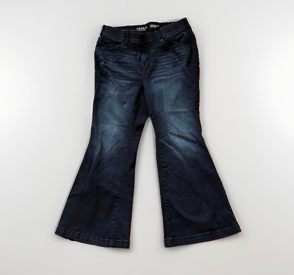 Torrid Bombshell Flare Jeans Women’s 16XS Dark Wash Super Soft 26" Inseam